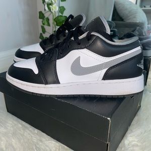 Air Jordan 1 Retro High ‘medium black’